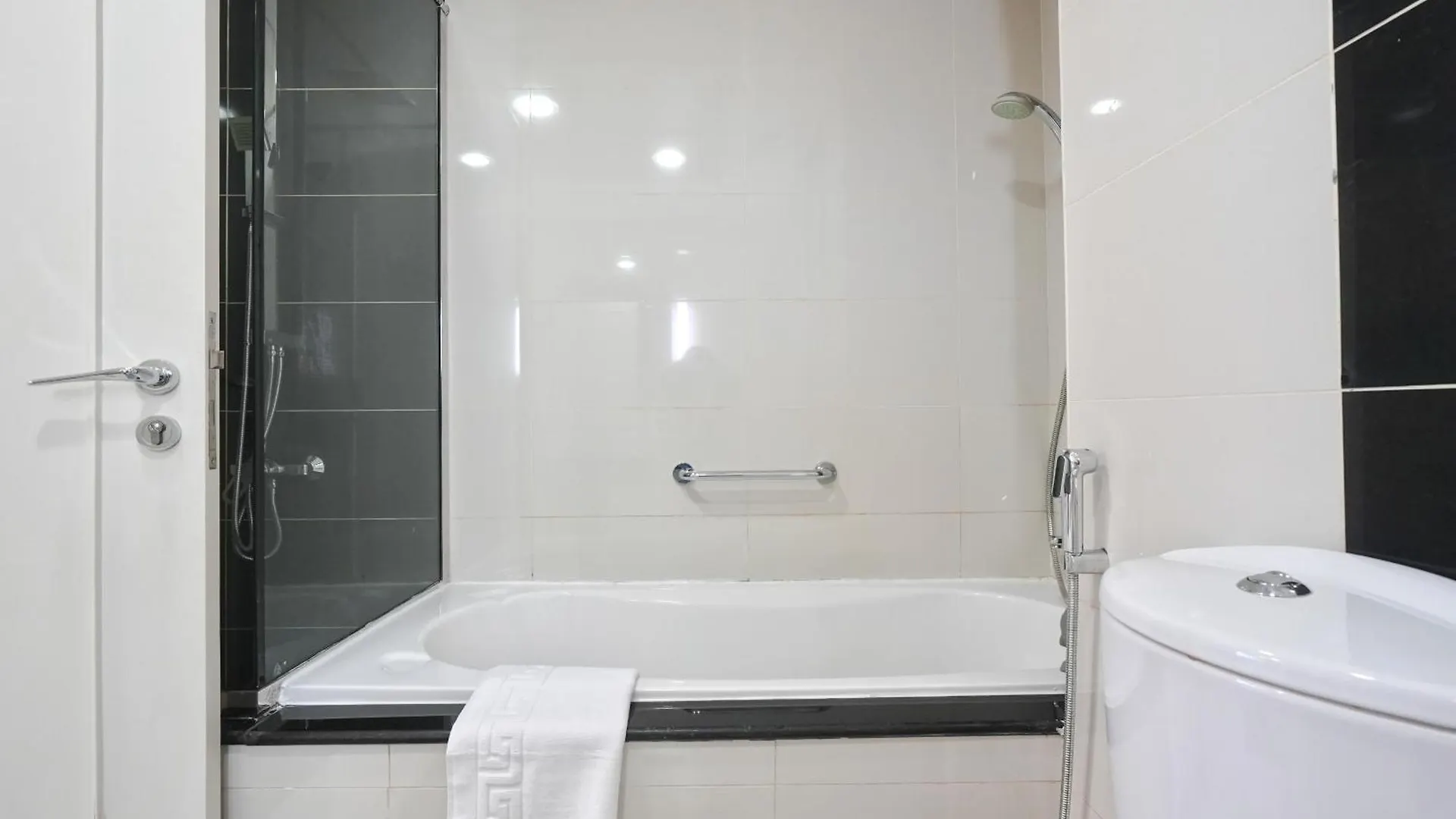 Luxurious 1Br Damac Maison Mall Street Very Near Dubai Mall By Anw Apartment