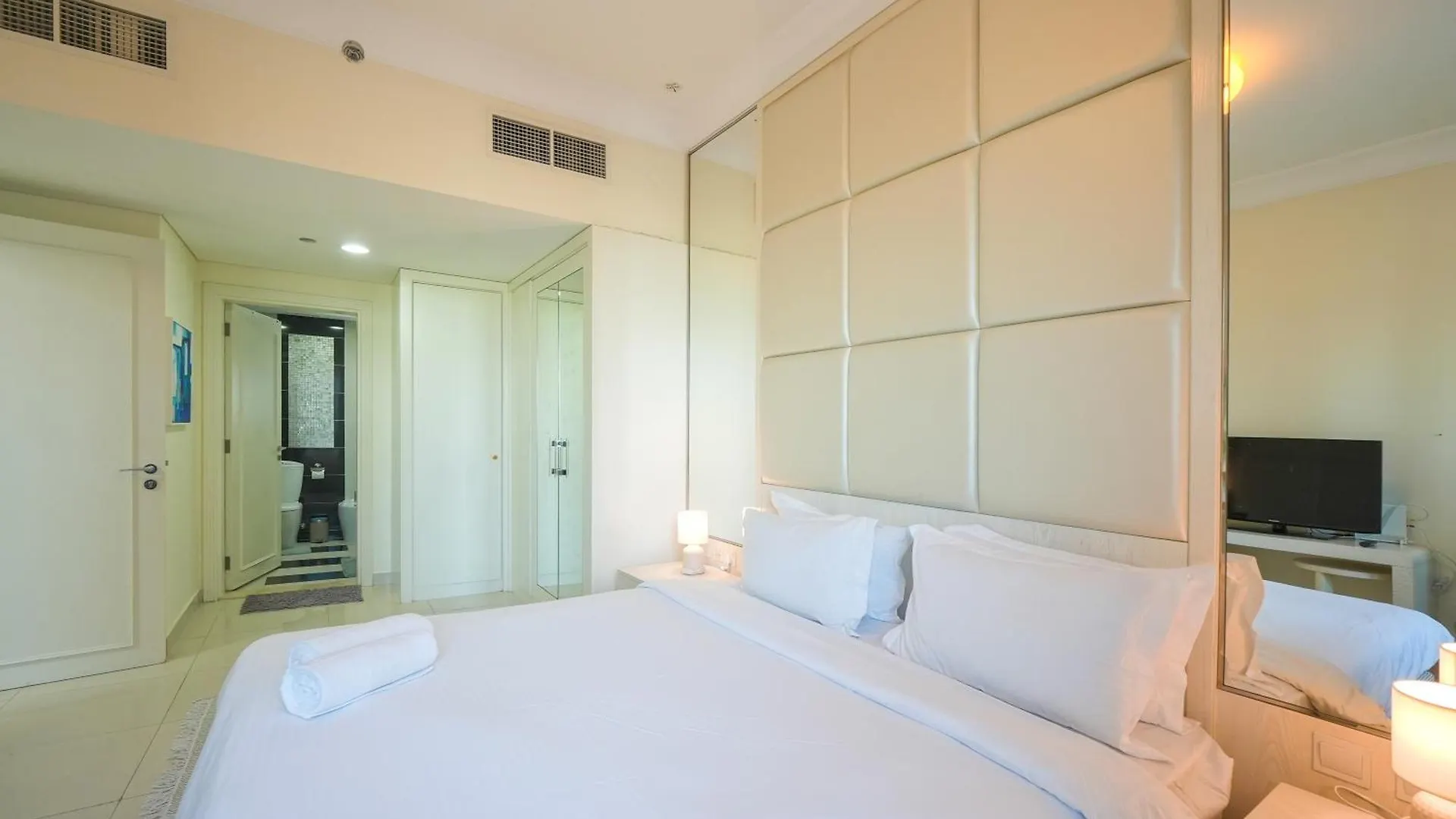 Apartment Luxurious 1Br Damac Maison Mall Street Very Near Dubai Mall By Anw