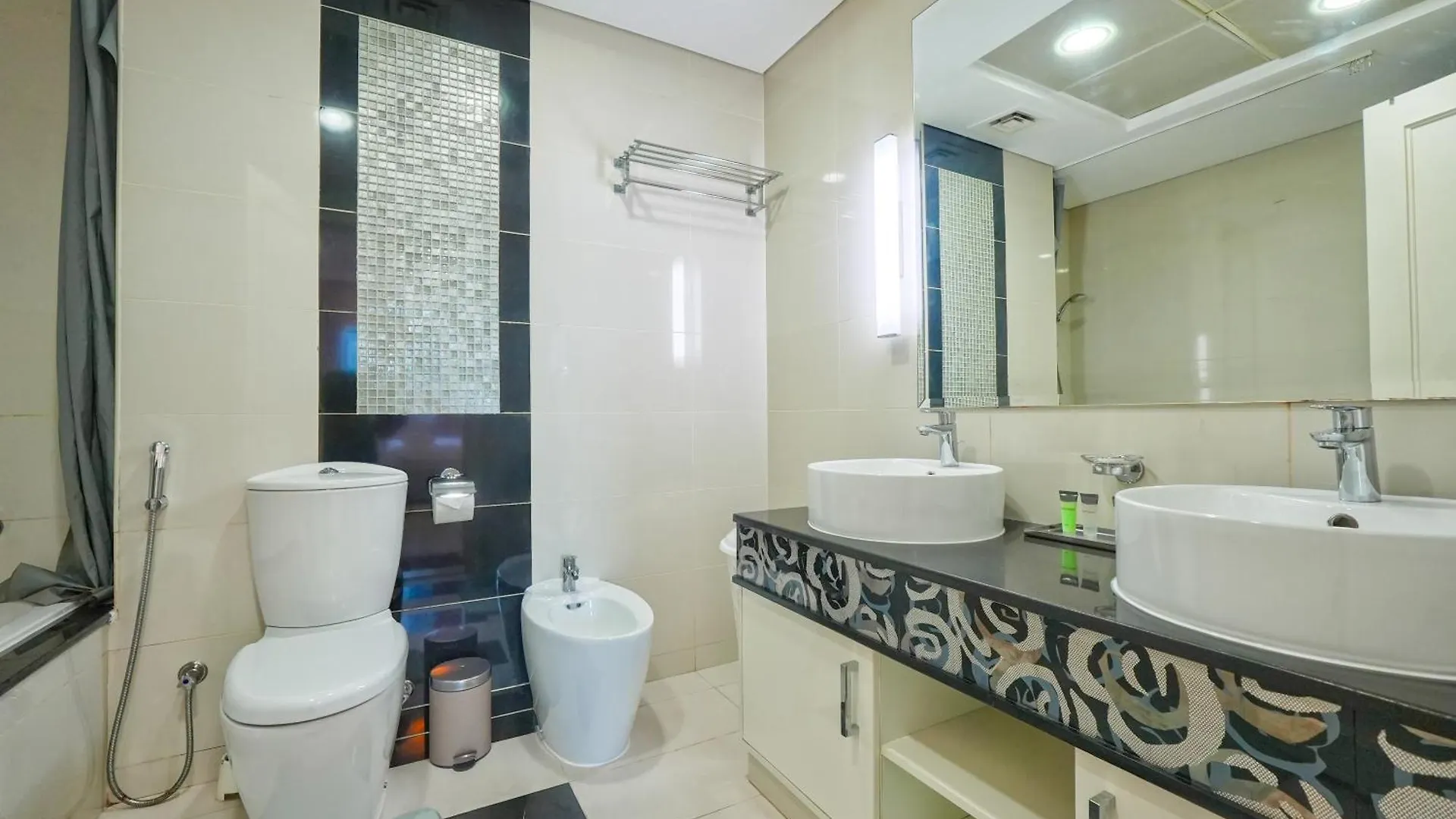 Luxurious 1Br Damac Maison Mall Street Very Near Dubai Mall By Anw 0*,  Emirati Arabi Uniti